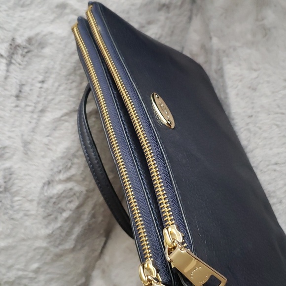 COACH Lyla Double Gusset Crossbody/Wristlet Leather Bag - Picture 6 of 14